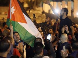 تواصل الاحتجاجات بالاردن على قانون الضريبة