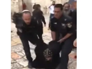 قوات اسرائيلية تعتدي بوحشية على رهبان اقباط في القدس