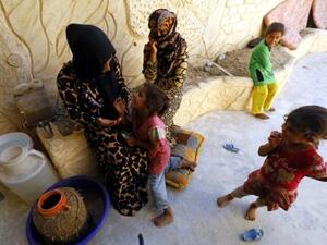 مدنيون يفضلون البقاء في الرقة رغم الخطر
