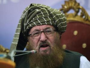 رجل الدين الباكستاني المقرّب من حركة طالبان مولانا سميع الحق