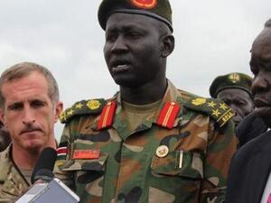 لول رواي كوانج المتحدث باسم الجيش الشعبي لتحرير السودان في مؤتمر صحفي في العاصمة جوبا
