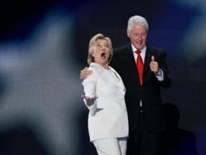 معضلة لقب بيل كلينتون في حال فوز زوجته بالرئاسة
