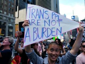 متحولات جنسيا في الجيش الاميركي يقاضين ترامب
