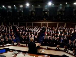 الرئيس الأميركي دونالد ترامب يلقي أمام الكونغرس خطابه الأول حول حال الاتحاد
