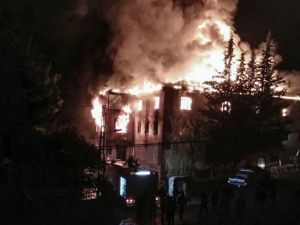 12 قتيلا بينهم 11 مراهقة بحريق مهجع للفتيات في تركيا