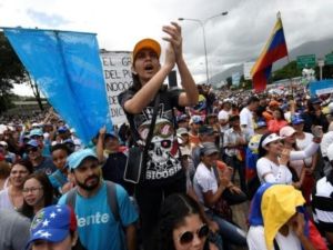 المعارضة الفنزويلية تتظاهر مجددا في كراكاس

