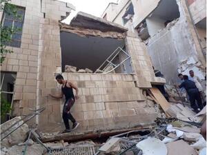 مقتل 3 اشخاص واصابة 7 في انهيار بناية بمدينة الزرقاء الاردنية

