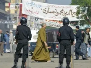 الشعارات الدينية ممنوعة 
