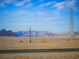 Electrical interconnection lines between Egypt and Saudi Arabia are scheduled to begin operation in the beginning of 2021, with a capacity of 3,000 MW. (Shutterstock)