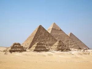 Security sources said that the Giza pyramid complex has 197 stationary monitoring cameras and moving radars which ensure the security of the venue. (Wikipedia)