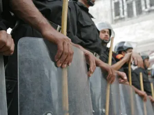 Egyptian police reportedly assault women in order to compel their husbands or fathers to confess to a crime. (Al Bawaba/File)