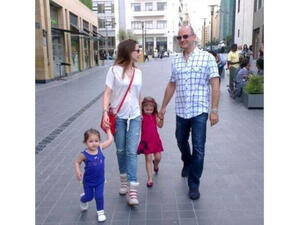 Nancy Ajram is still in love