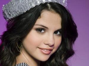 أسرار نعومة بشرة Selena Gomez في الشتاء