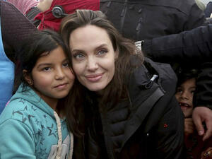 The Hollywood A-lister today met Syrian children displaced by the war at the Zaatari Refugee Camp in Jordan