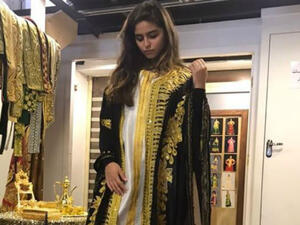 The artist’s appearance on the birthday of her mother has surprised all her fans due to the big change in look, outfit and hairstyle she adopted. (Source: halamalturk - Instagram)