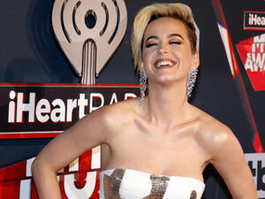 Perry accidentally hit a fan in the face with an inflatable eyeball at her recent concert. (source: Tinseltown  Shutterstock)