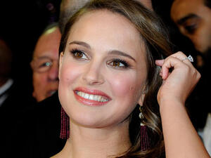 Pregnant with 2nd child, Israeli-born actress promotes biopic where she portrays former First Lady Jackie Kennedy. (File photo)
