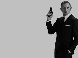 Denis Villeneuve has turned down the opportunity to direct Daniel Craig's final James Bond film. (MGM / Columbia Pictures)
