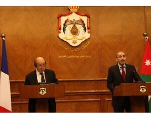 Jordanian Foreign Minister Ayman Safadi with French Minister of Europe and Foreign Affairs Jean-Yves Le Drian. (KUNA)