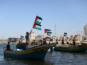 زوارق إسرائيلية تعتقل صيادين اثنين قرابة سواحل غزة