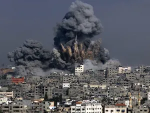 Countries pledged $3.5 billion to rebuild the Gaza Strip after a 50-day war with Israel destroyed 18,000 Palestinian homes. (AFP/File)