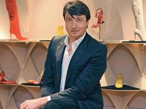 لقد أبدعجيانفيتو روسي على مدار أكثر من عشر سنوات في تصميمات الأحذية