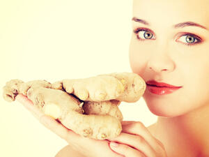 من فوائد الزنجبيل للبشرة يؤخّر علامات تقدّم السن والشيخوخة

