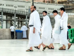 الحَجّ مِن أركانِ الإسلام الخَمسَة