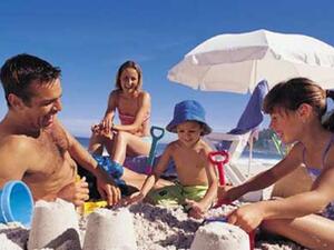 قضاء اجازة على الشاطئ أمر ممتع ولكن يجب أن تتأكدي من عدم التعرض المفرط للشمس