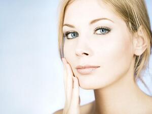 استعمال كريمات التنظيف العميقة مرتان في الاسبوع يفيد البشرة 