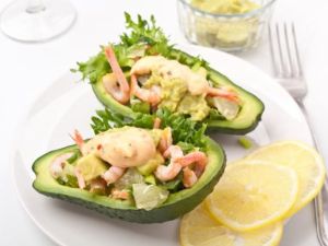 افوكادو بالليمون والروبيان