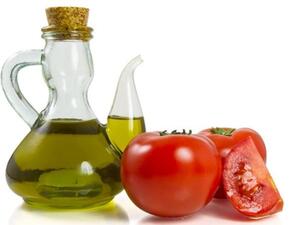 زيت الزيتون والطماطم من اقوى التحالفات الصحية 