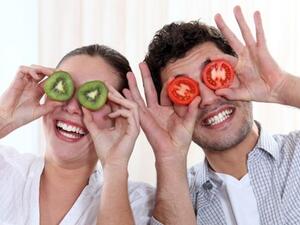 عصير الطماطم مفيد جدا للعيون 