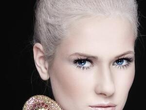 لا تخشي الشعر الأبيض فهو جزء من شخصيتك الجديدة