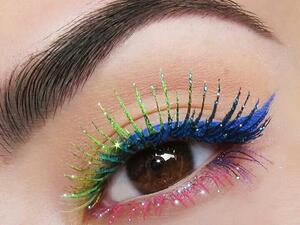 على الرغم من تعدد ألوان وظلال الماسكارا إلا أن العديد من الفتيات يخطئن في اختيار اللون المناسب