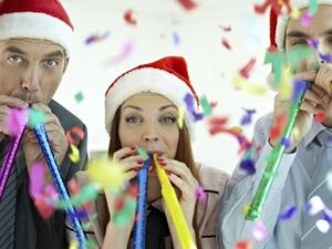 اسمح لجسمك بطرد الغذاء الدسم والثقيل الذي يقدم عادة في الاحتفالات