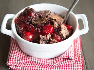 كعكة الكرز بالشوكولاتة