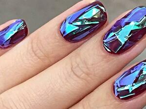 ما هي القصة وراء هذه الاظافر؟