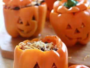 للهالوين فلفل حلو محشو بالدجاج