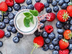 فواكه وشيا لفطور صحي