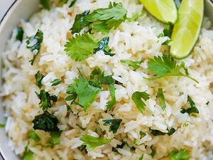 أرز بالكزبرة الليمون