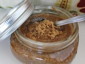 مقشر الجسم بالفانيلا