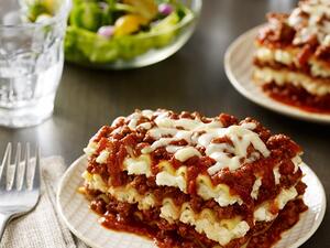 طبق اللازانيا باللحمة المفرومة