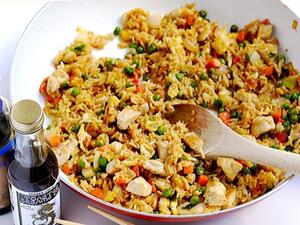 أرز بالدجاج المقلي