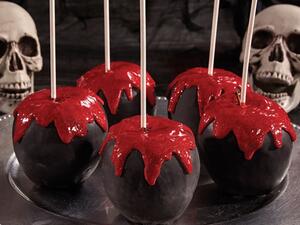 تفاح بالشوكولاتة للهالووين