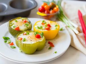 طبق البيض في الفلفل الحلو