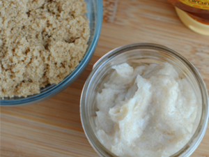 مقشر السكر البني والعسل