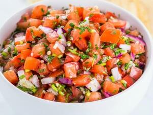 صلصة "بيكو دي غالو" اللاتينية