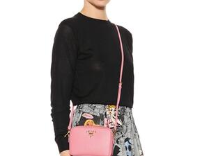 حقيبة الكاميرا الجديدة من برادا انيقة ببساطتها