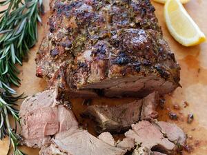 فخذة خروف مشوية لعيد الفصح